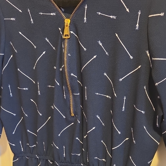 Navy Blue Arrow Patterned Dress - Picture 5 of 6